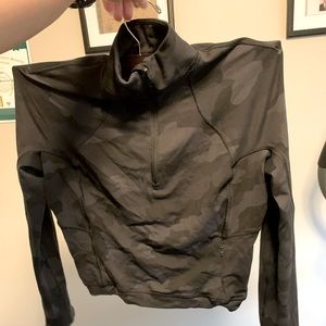 It’s rulu run cropped 1/2 zip